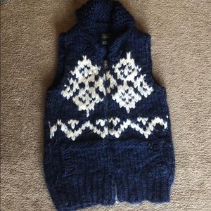 Knit vest